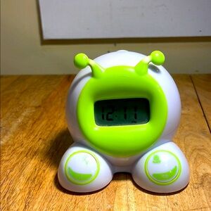 Green and White Kids Alarm Clock